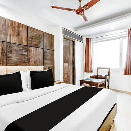 Super Townhouse Arakashan Road Paharganj Formerly Mohan International Nueva Delhi Exterior foto