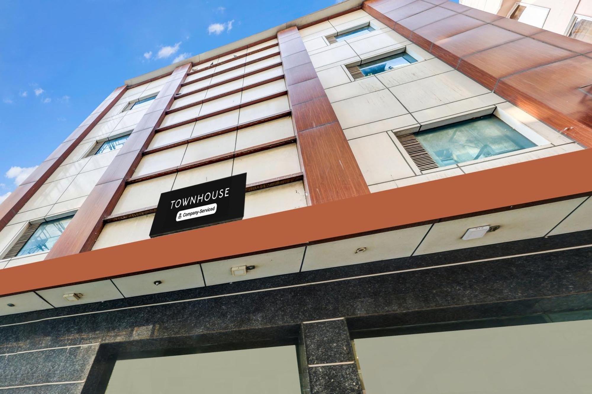 Super Townhouse Arakashan Road Paharganj Formerly Mohan International Nueva Delhi Exterior foto