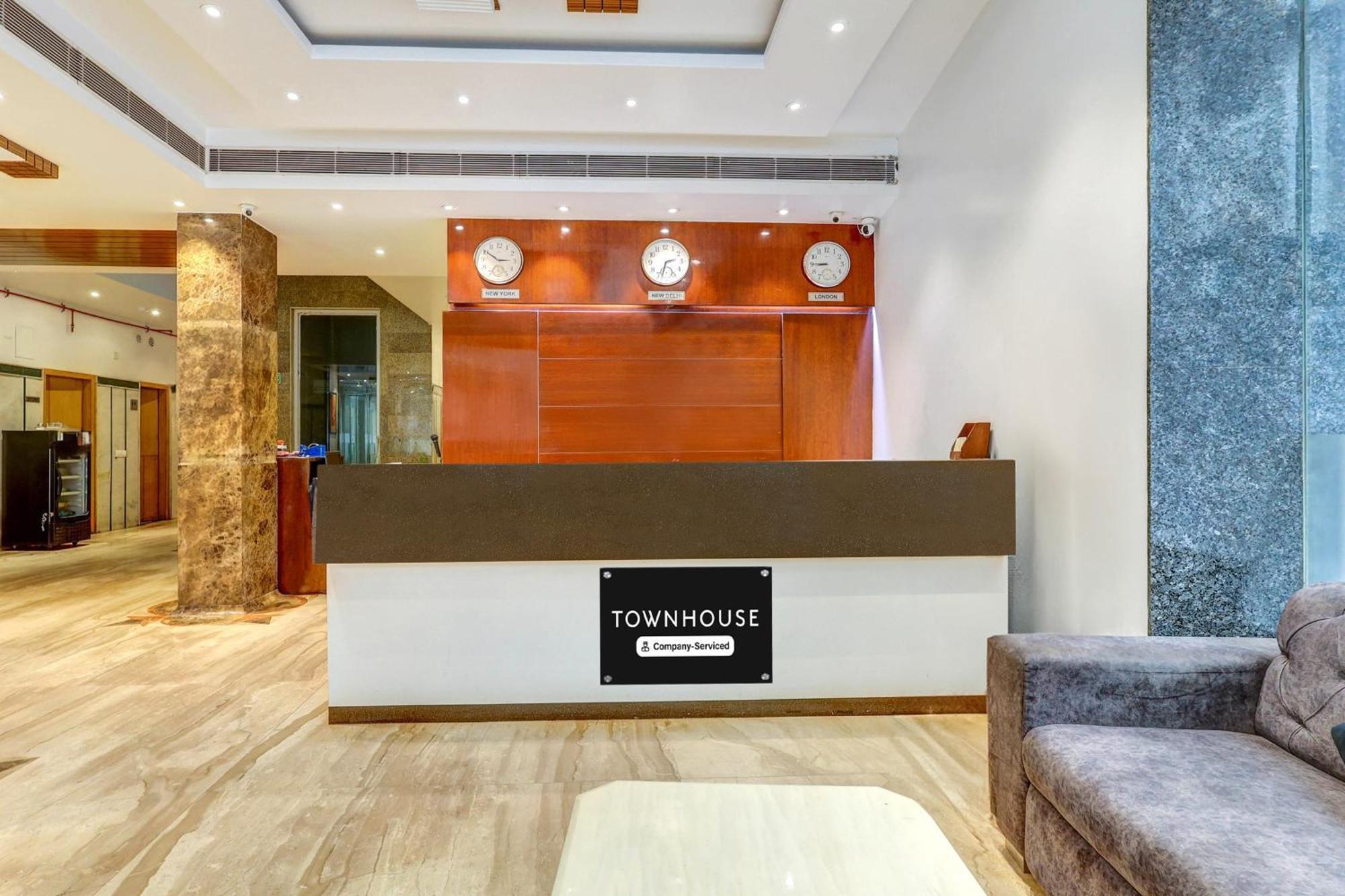 Super Townhouse Arakashan Road Paharganj Formerly Mohan International Nueva Delhi Exterior foto