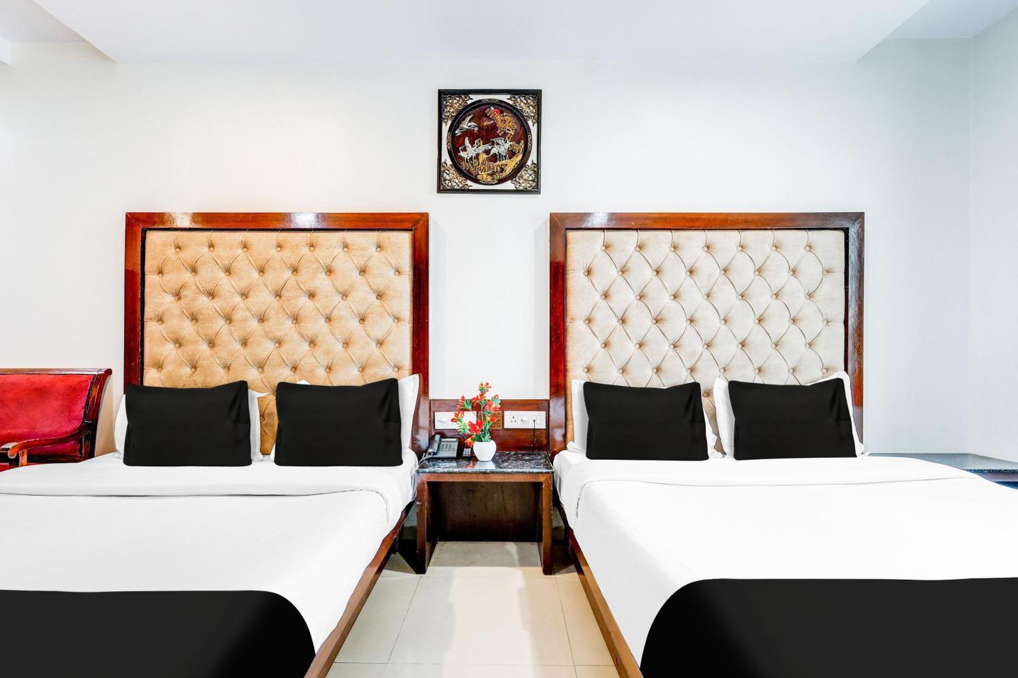 Super Townhouse Arakashan Road Paharganj Formerly Mohan International Nueva Delhi Exterior foto