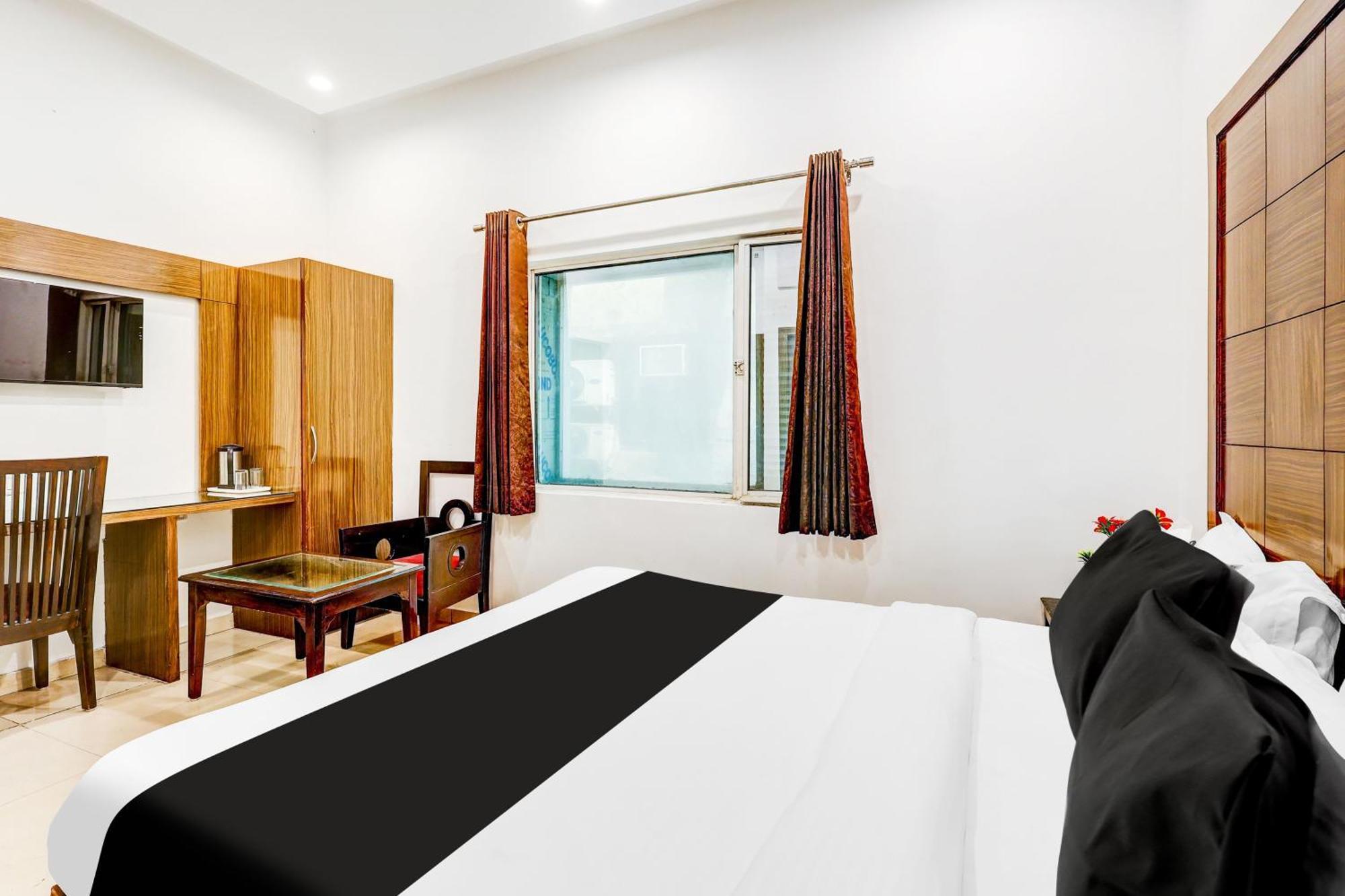 Super Townhouse Arakashan Road Paharganj Formerly Mohan International Nueva Delhi Exterior foto